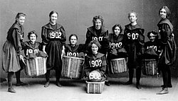 The Smith College Class 1902 basketball team