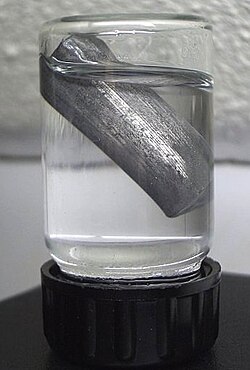 Lithium floating in oil