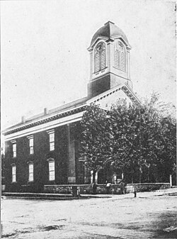 The old Court House at Charles Town, Jefferson County, Virginia, where John Brown was tried; it stands diagonally across the street from the jail (c. 1906).