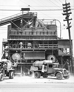 Concrete mixing plant in Birmingham, Alabama, in 1936
