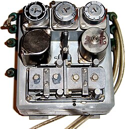 Pneumatic "three term" pneumatic PID controller, widely used before electronics became reliable and cheaper and safe to use in hazardous areas (Siemens Telepneu Example)