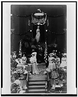 President General Emily Nelson Ritchie McLean speaks at the NSDAR Convention in 1908