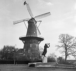 De Valk windmill in mourning position following the death of Queen Wilhelmina of the Netherlands in 1962