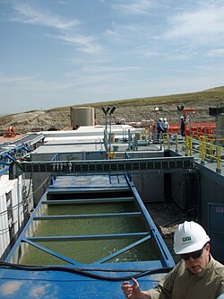 Fluid pit