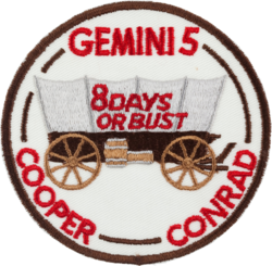 Gemini 5 mission badge (1965) connecting spaceflight to colonial endeavours[89]