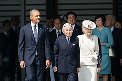 American President Barack Obama meets Emperor Akihito and Empress Michiko with Japanese Prime Minister Shinzo Abe and First Lady Akie Abe during the welcome ceremony at the Imperial Palace in Chiyoda Ward, Tokyo (April 24, 2014).
