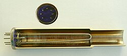 Pirani vacuum gauge (open)