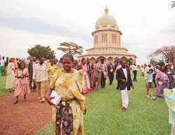 People outside the Kampala Baháʼí temple