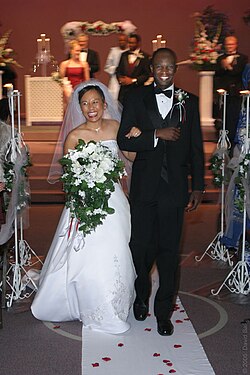 A 2004 California wedding between a Filipina bride and a Nigerian groom.