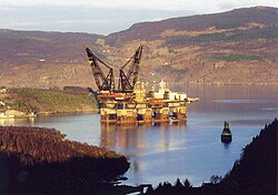 Floating crane