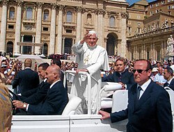 Benedict in St. Peter's Square, 2007