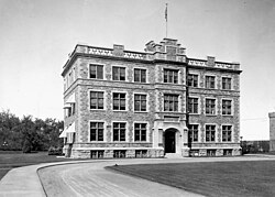 The Public Archives of Canada building in 1923, prior to its 1925 expansion. The institution was housed at 330 Sussex Drive from 1906 to 1967.