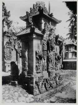 Aling-aling obstruction structure behind candi bentar split gate in Pura Dharma Sabha in Badung, Bali