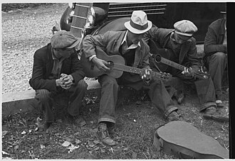 Street musicians in Maynardville, Tennessee, photographed by Ben Shahn in 1935