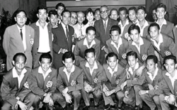 The South Vietnam team winning gold at the 1959 Southeast Asian Peninsular Games in Thailand after beating the hosts
