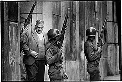 Chilean soldiers carrying M1 Garand rifles near the Moneda Palace.