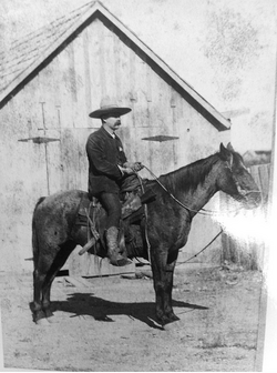 Goodfellow on El Rosillo, a gift from Mexican President Porfirio Díaz