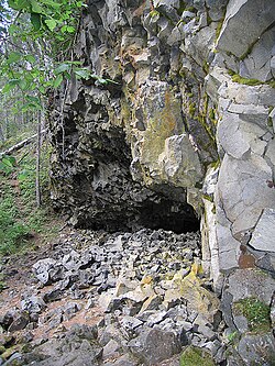 Columnar basalt of the Dragon's Tongue lava flow