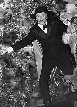 Sinister Seymour in 1973