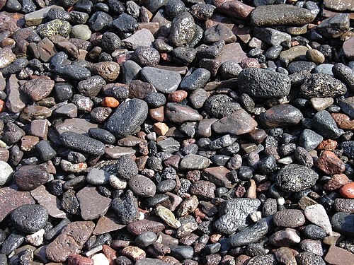 Gravel (largest fragment in this photo is about 40 mm (1.6 in))