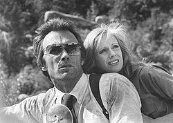 Eastwood and Locke in The Gauntlet (1977)