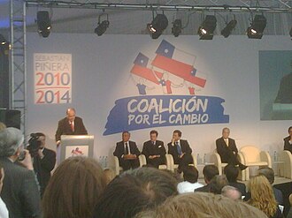 Presentation of the Coalition for the Change. Fernando Flores speaks.