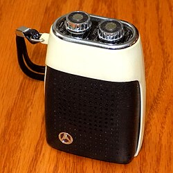 Thomson-CSF pocket radio (1972)