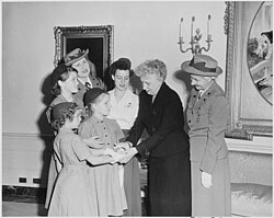 Bess Truman with Girl Scouts and their leaders