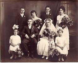 A wedding party in 1918