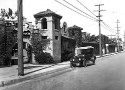 Street view of Selig's studio in Los Angeles, c. 1910.