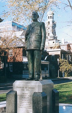 Statue of General de Gaulle in Quebec, Cours du Général de Montcalm.