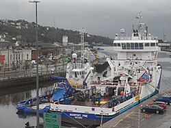 Seismic support vessel