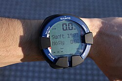 A dive computer incorporating Nitrox functions (Suunto Vyper Air)