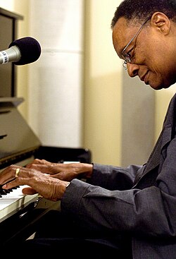 Lewis performing live in the KPLU studio in October 2009