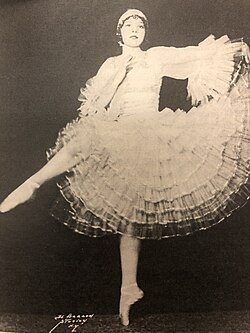 Jeanne Devereaux (1912–2011) was a prima ballerina, starting as a child star at age 11, and continuing for the next four decades. In 1935, she performed in front of King George V and Queen Mary in a Royal Command Performance. No other American prima ballerina before had been asked to perform at such a prestigious event.[46]
