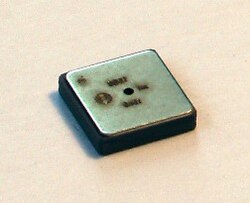 Digital barometric pressure sensor for altitude measurement in consumer electronic applications