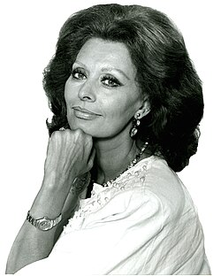 Loren in 1986, photo by Allan Warren