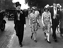 Beaton alongside his sisters Nancy and Barbara, 1930