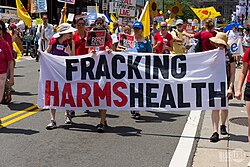 Anti-fracking banner at the Clean Energy March (Philadelphia, 2016)