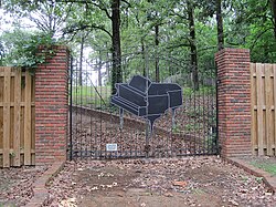 The gate to Lewis's ranch in Nesbit, Mississippi