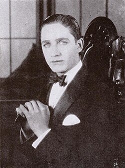 LeRoy in the early–mid 1920s
