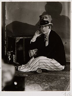 Abbott's photograph of Janet Flanner in 1925