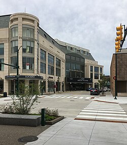 Hamilton Street and Old Woodward Avenue, with Palladium Building on left