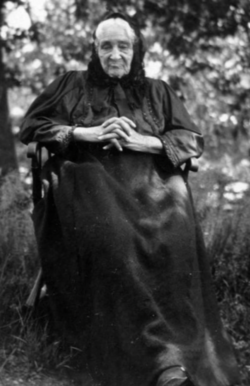 Eunice Russ Ames Davis, an abolitionist and the first-known woman of color to join the DAR