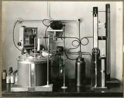 Apparatus for the determination of the hygroscopicity of fertilizer, Fixed Nitrogen Research Laboratory, c. 1930