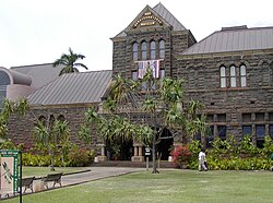Bishop Museum entrance.