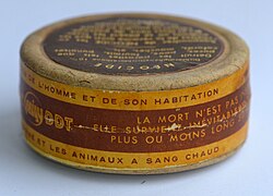 Commercial product of Ciba-Geigy Néocide (powder box, 50 g) containing 10% DDT, made in France.
