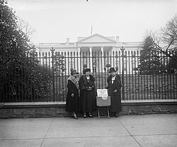 League of Women Voters members in front of the White House, 1924