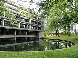 Margaret Clapp Library