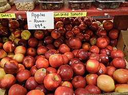 Rome apples on sale at a farmer's market